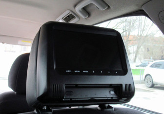 Подержанный автомобиль Mitsubishi Grandis 2007 года (18 фото)