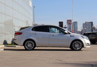 Подержанный автомобиль Kia Rio Sedan 2016 года (4 фото)