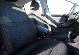 Подержанный автомобиль Skoda Rapid Liftback 2018 года (11 фото)