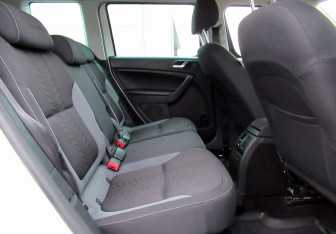 Подержанный автомобиль Skoda Yeti 2015 года (12 фото)