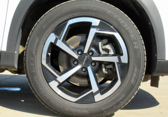 Подержанный автомобиль Jaecoo J7 2023 года (9 фото)