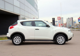 Подержанный автомобиль Nissan Juke 2013 года (4 фото)