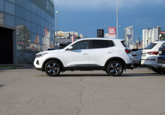 Подержанный автомобиль Chery Tiggo 4 Pro 2023 года (8 фото)
