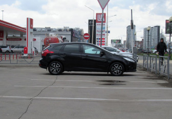 Подержанный автомобиль Ford Focus Hatchback 2011 года (4 фото)