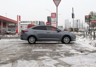 Подержанный автомобиль Hyundai Solaris Sedan 2017 года (4 фото)