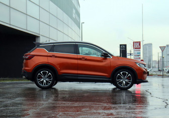 Подержанный автомобиль Geely Coolray 2020 года (4 фото)