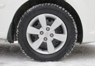 Подержанный автомобиль Kia Rio Hatchback 2009 года (9 фото)