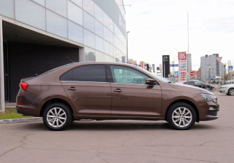 Подержанный автомобиль Skoda Rapid Liftback 2020 года (4 фото)