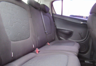 Подержанный автомобиль Hyundai i20 2009 года (12 фото)