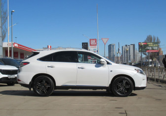 Подержанный автомобиль Lexus RX 2010 года (4 фото)