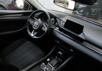 Подержанный автомобиль Mazda 6 Sedan 2019 года (19 фото)