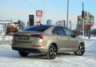 Подержанный автомобиль Skoda Rapid Liftback 2020 года (5 фото)