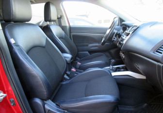 Подержанный автомобиль Citroen C4 Aircross 2012 года (19 фото)