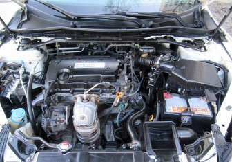 Подержанный автомобиль Honda Accord Sedan 2013 года (21 фото)