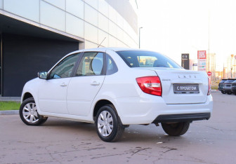 Подержанный автомобиль LADA (ВАЗ) Granta Sedan 2023 года (7 фото)