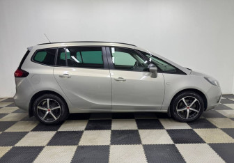 Подержанный автомобиль Opel Zafira Compactvan 2012 года (4 фото)