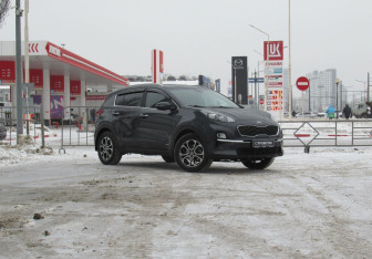 Подержанный автомобиль Kia Sportage 2021 года (3 фото)
