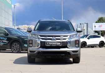 Подержанный автомобиль Mitsubishi ASX 2021 года (2 фото)
