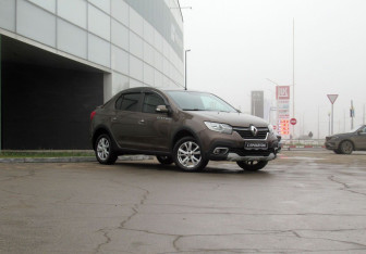 Подержанный автомобиль Renault Logan Sedan 2019 года (3 фото)