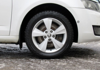 Подержанный автомобиль Skoda Octavia Liftback 2015 года (9 фото)