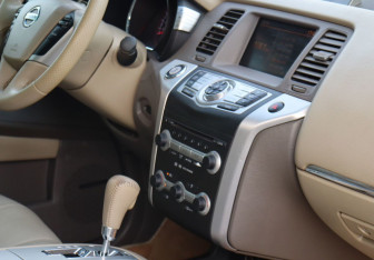 Подержанный автомобиль Nissan Murano Suv 2011 года (24 фото)