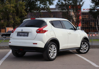 Подержанный автомобиль Nissan Juke 2013 года (5 фото)