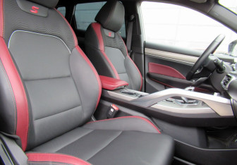 Подержанный автомобиль Geely Coolray 2020 года (18 фото)