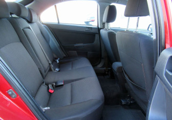 Подержанный автомобиль Mitsubishi Lancer Hatchback 2008 года (11 фото)