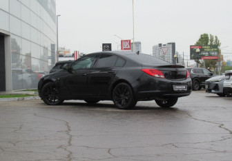 Подержанный автомобиль Opel Insignia Sedan 2012 года (7 фото)