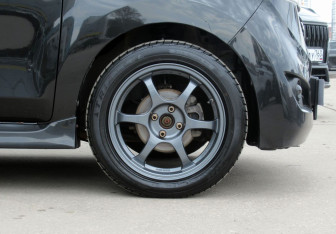 Подержанный автомобиль Toyota bB Compactvan 2011 года (10 фото)