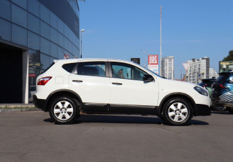 Подержанный автомобиль Nissan Qashqai 2012 года (4 фото)