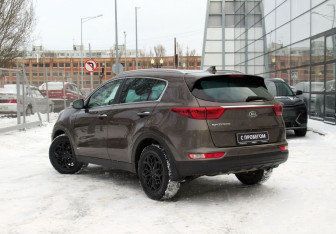 Подержанный автомобиль Kia Sportage 2017 года (7 фото)