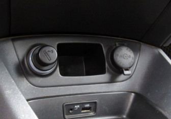 Подержанный автомобиль Kia Rio Hatchback 2010 года (16 фото)