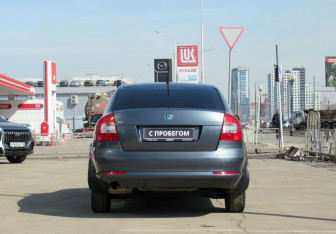 Подержанный автомобиль Skoda Octavia Liftback 2013 года (6 фото)