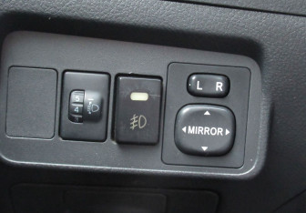 Подержанный автомобиль Toyota Corolla Sedan 2011 года (12 фото)