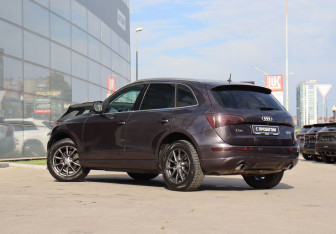 Подержанный автомобиль Audi Q5 2010 года (7 фото)