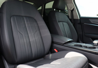 Подержанный автомобиль Audi A6 Sedan 2019 года (22 фото)