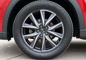 Подержанный автомобиль Mazda CX-5 2017 года (9 фото)