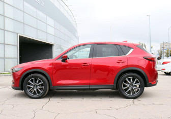 Подержанный автомобиль Mazda CX-5 2017 года (8 фото)