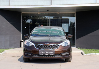 Подержанный автомобиль Kia Cerato Sedan 2015 года (2 фото)