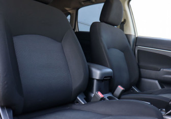 Подержанный автомобиль Mitsubishi ASX 2012 года (12 фото)