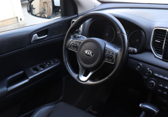 Подержанный автомобиль Kia Sportage 2018 года (18 фото)