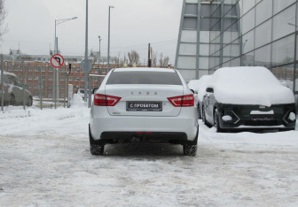 Подержанный автомобиль LADA (ВАЗ) Vesta Sedan 2017 года (6 фото)
