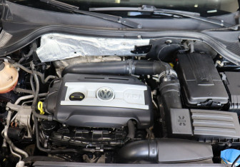 Подержанный автомобиль Volkswagen Tiguan 2014 года (20 фото)