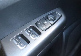 Подержанный автомобиль Kia Sportage 2017 года (14 фото)