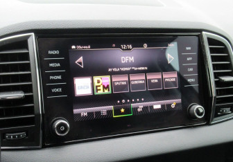 Подержанный автомобиль Skoda Karoq 2021 года (16 фото)