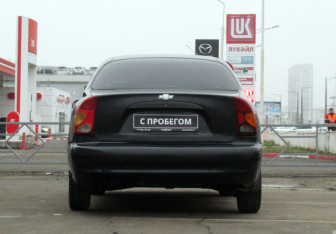 Подержанный автомобиль Chevrolet Lanos 2006 года (6 фото)