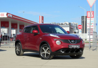 Подержанный автомобиль Nissan Juke 2011 года (3 фото)