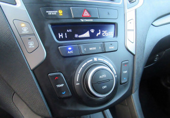 Подержанный автомобиль Hyundai Santa Fe 2017 года (17 фото)