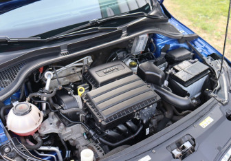 Подержанный автомобиль Skoda Rapid Liftback 2021 года (10 фото)